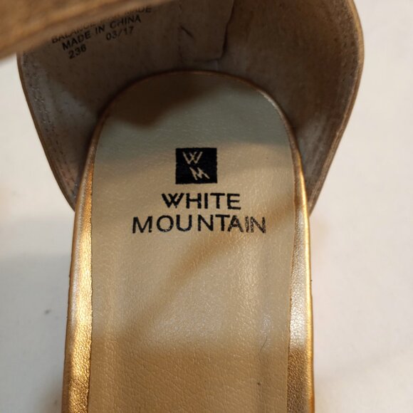 WHITE MOUNTAIN GOLD OPEN TOE BLOCK HEEL SANDAL WOMEN SIZE 10 - Picture 3 of 9